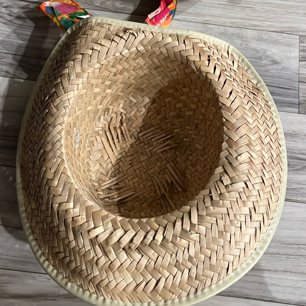Women’s Straw Hat w/Floral Band - Picture 6 of 7